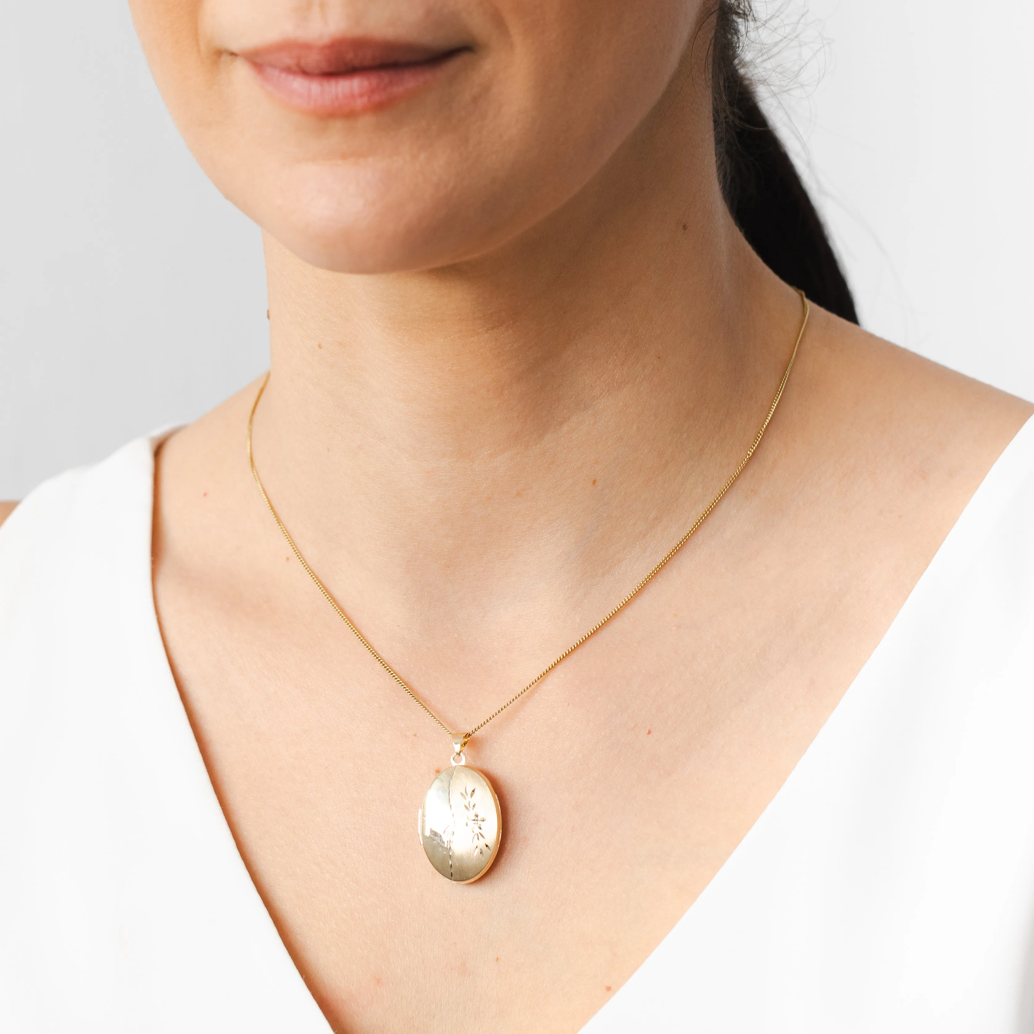 9ct Yellow Gold Engraved Oval Locket Shiels