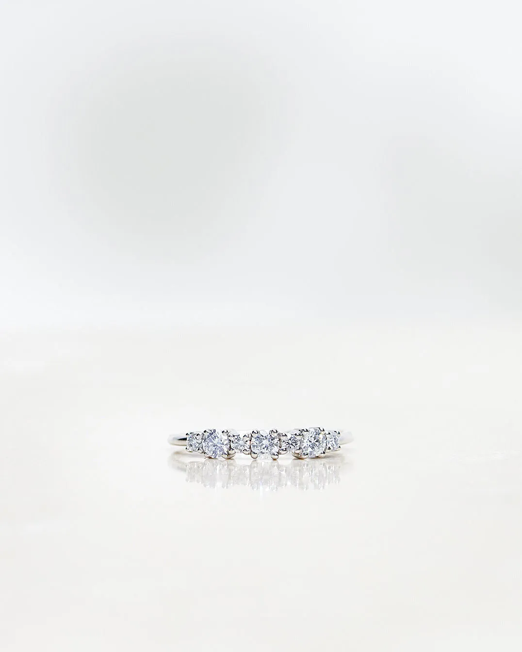 Brigitte 18K Gold, Whitegold or Rosegold Ring w. Diamonds