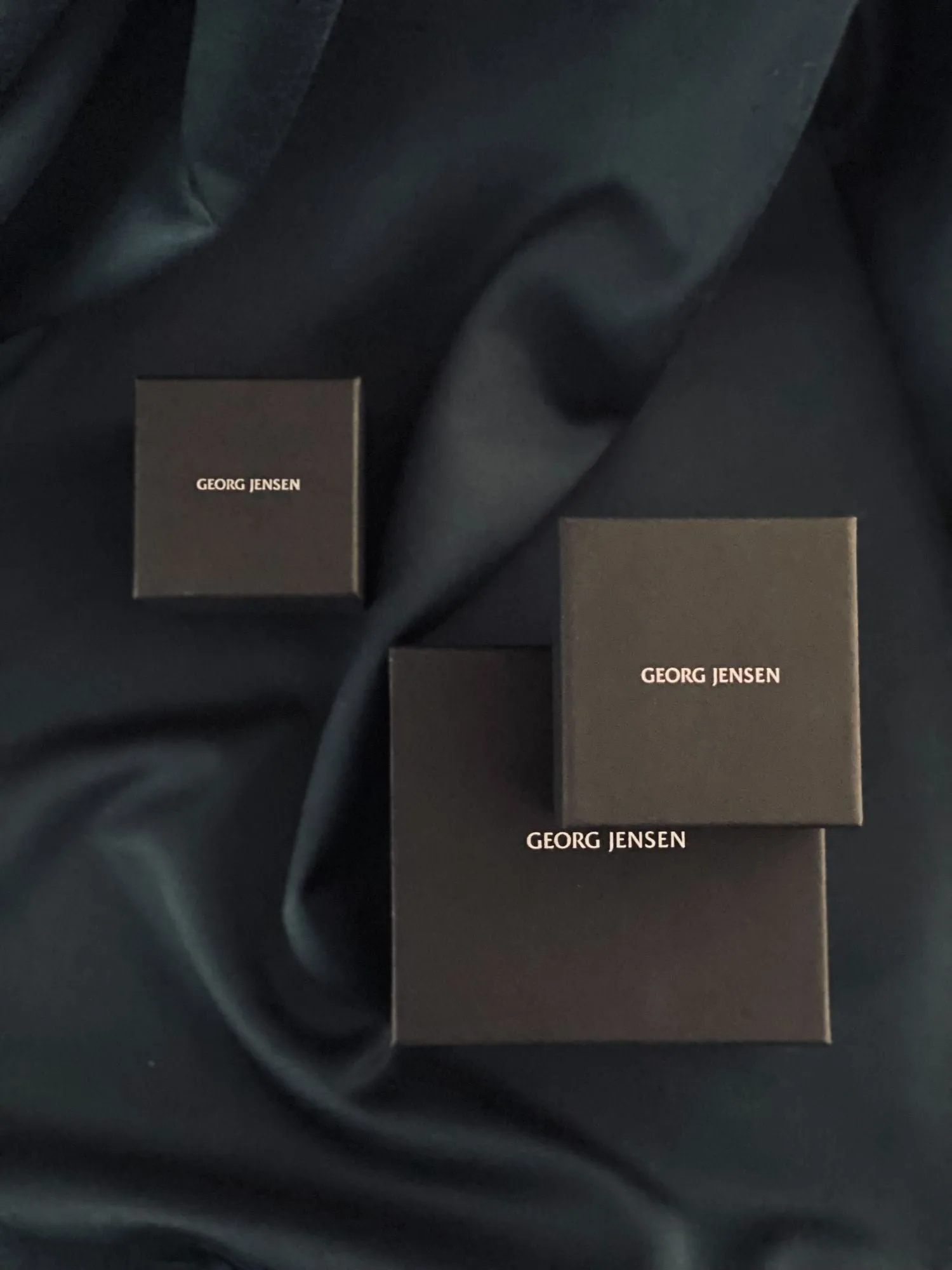 Daisy x Stine Goya Big Silver & White Ear Cuff