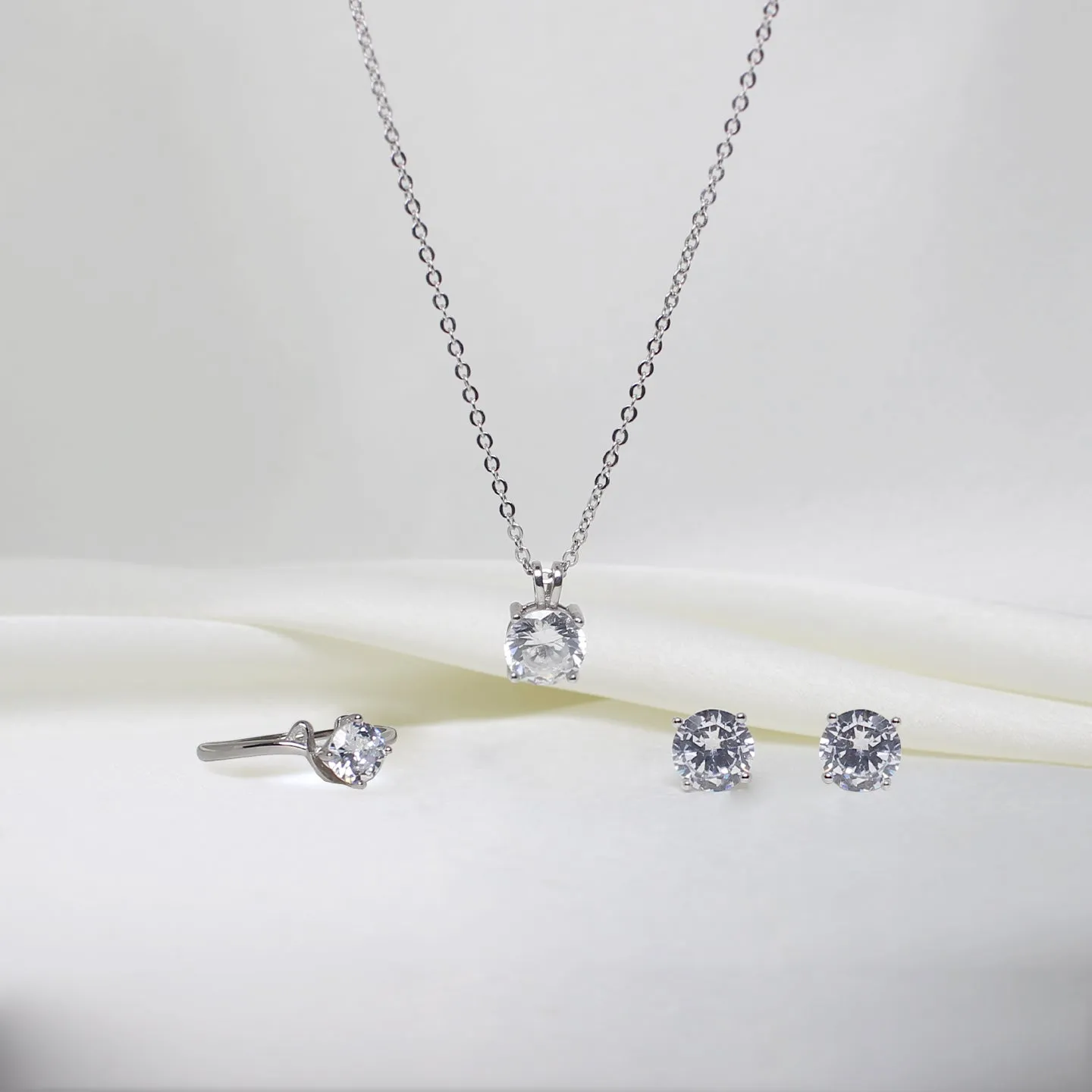 Darling Zircon Trio Giva