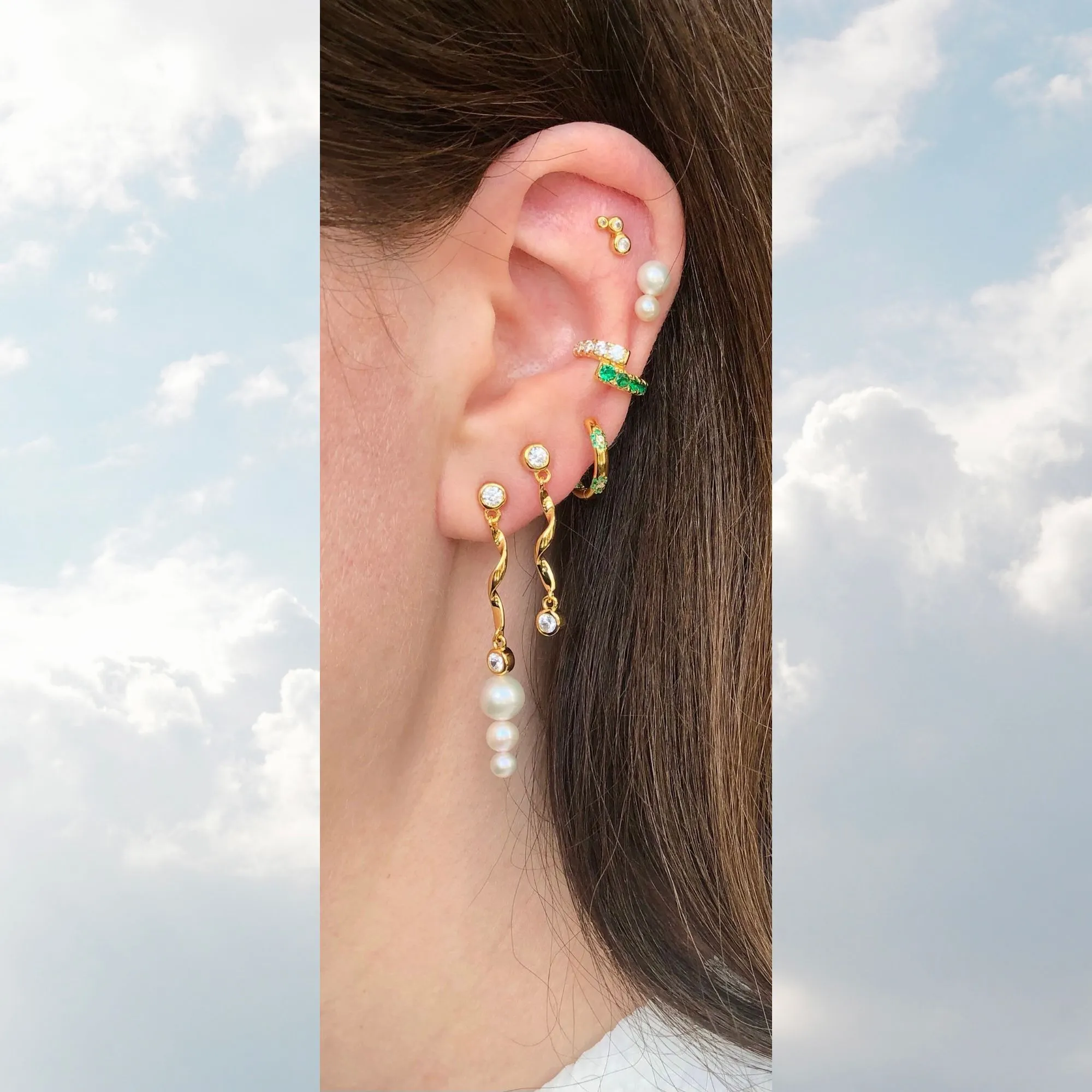 Elisa Cuff 18K Gold Plated Ear Cuff w. Green & White Zirconia