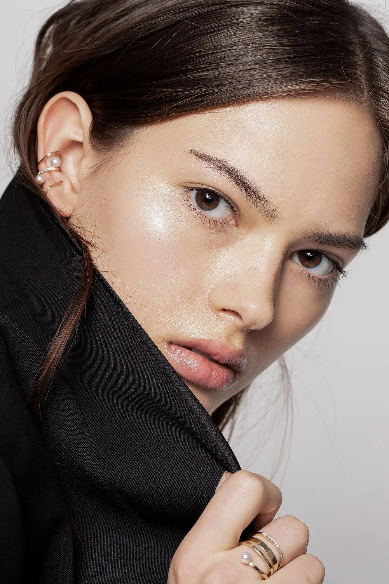 Floating Pearl Earcuff 05