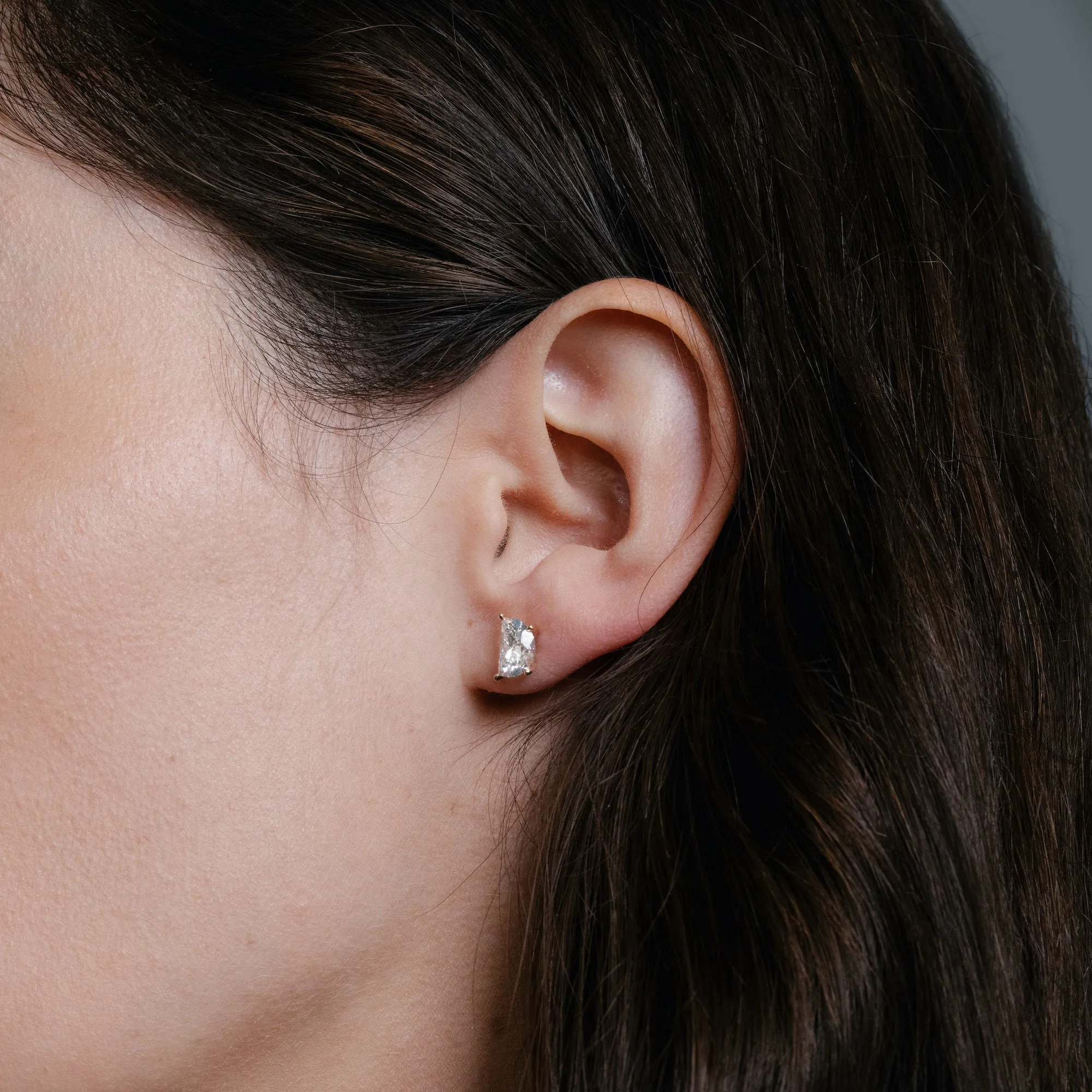 Iconic Half Moon 14K Whitegold Studs w. Lab-Grown Diamonds, 0.75 ct.