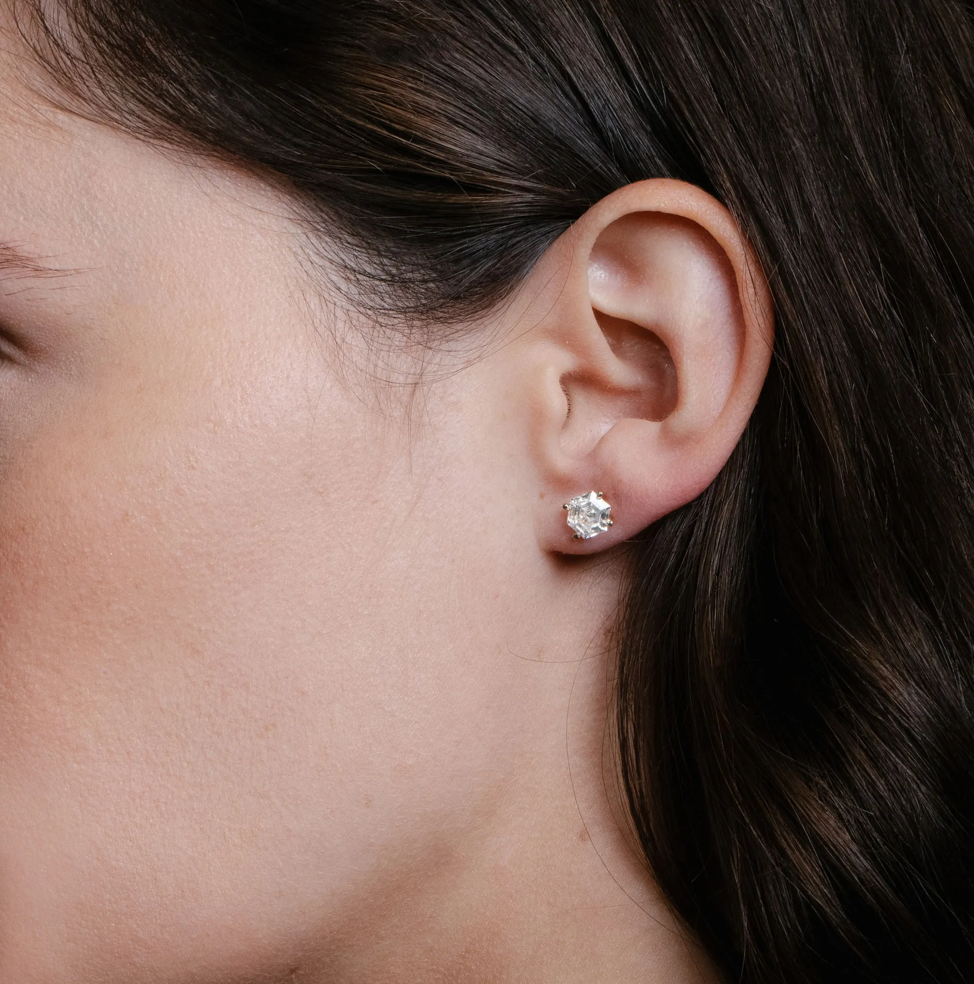 Iconic Hexagon 14K Whitegold Studs w. Lab-Grown Diamonds, 0.75 ct.