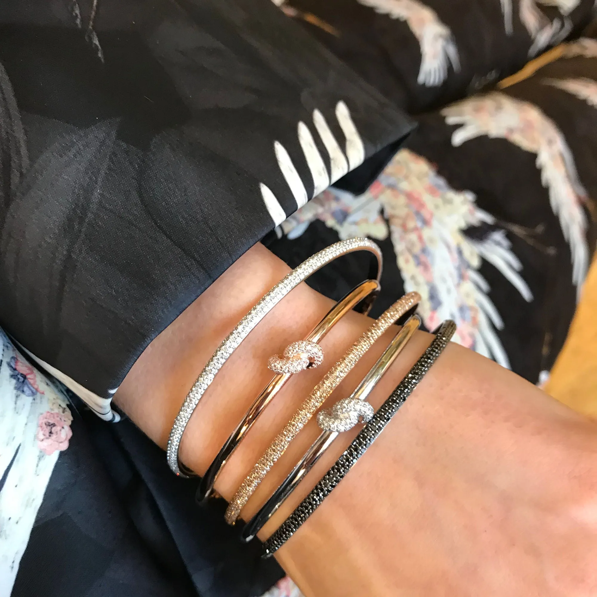 Legacy Knot 18K Rosegold Bangle w. Diamonds