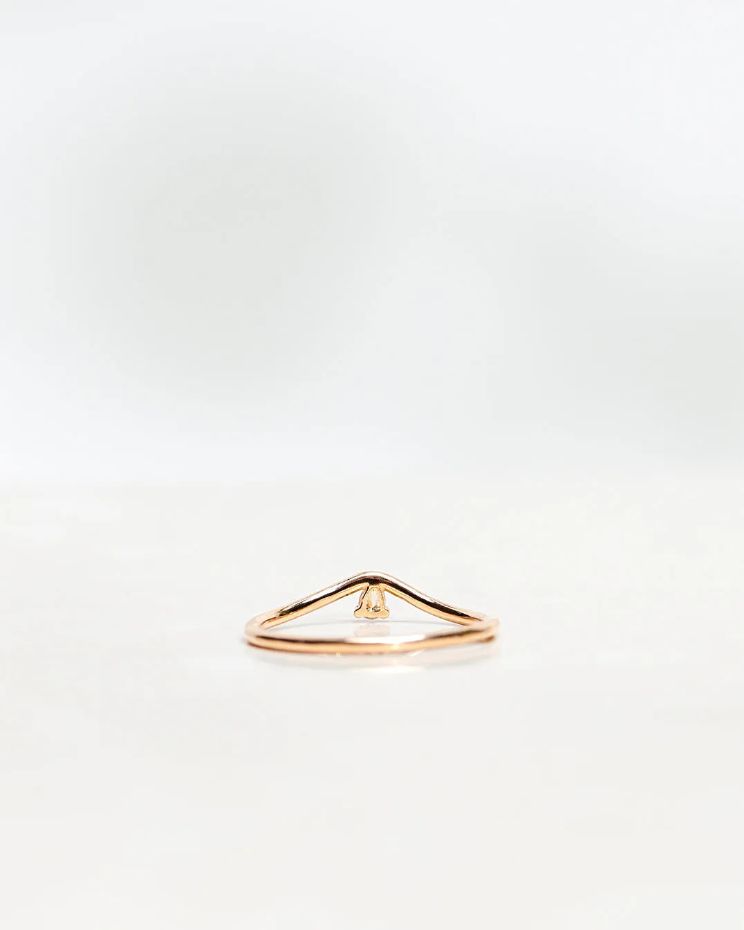 Lily Fallen Drop 18K Gold, Whitegold or Rosegold Ring w. Diamond