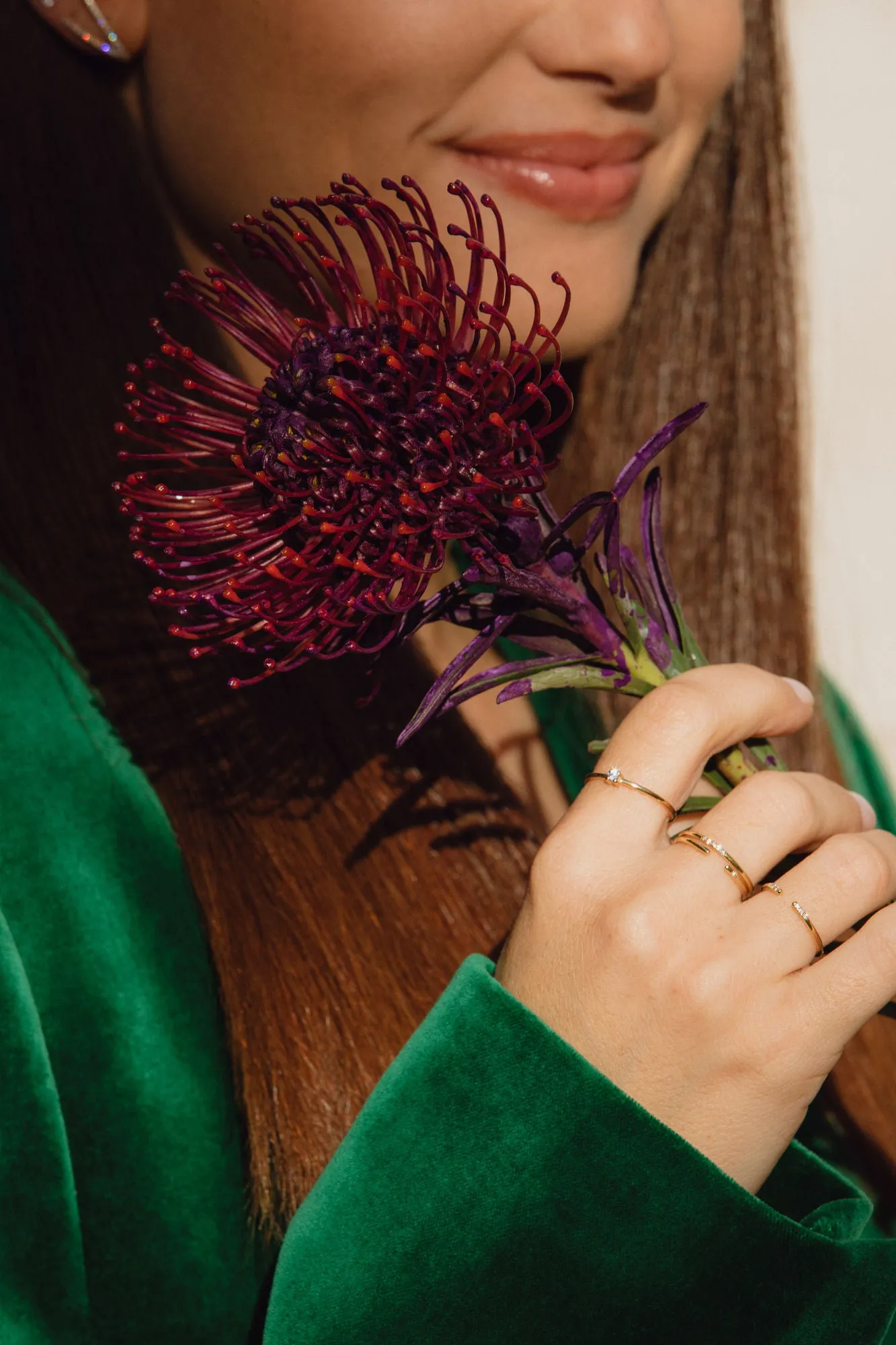Line 18K Gold Ring w. Lab-Grown Diamonds