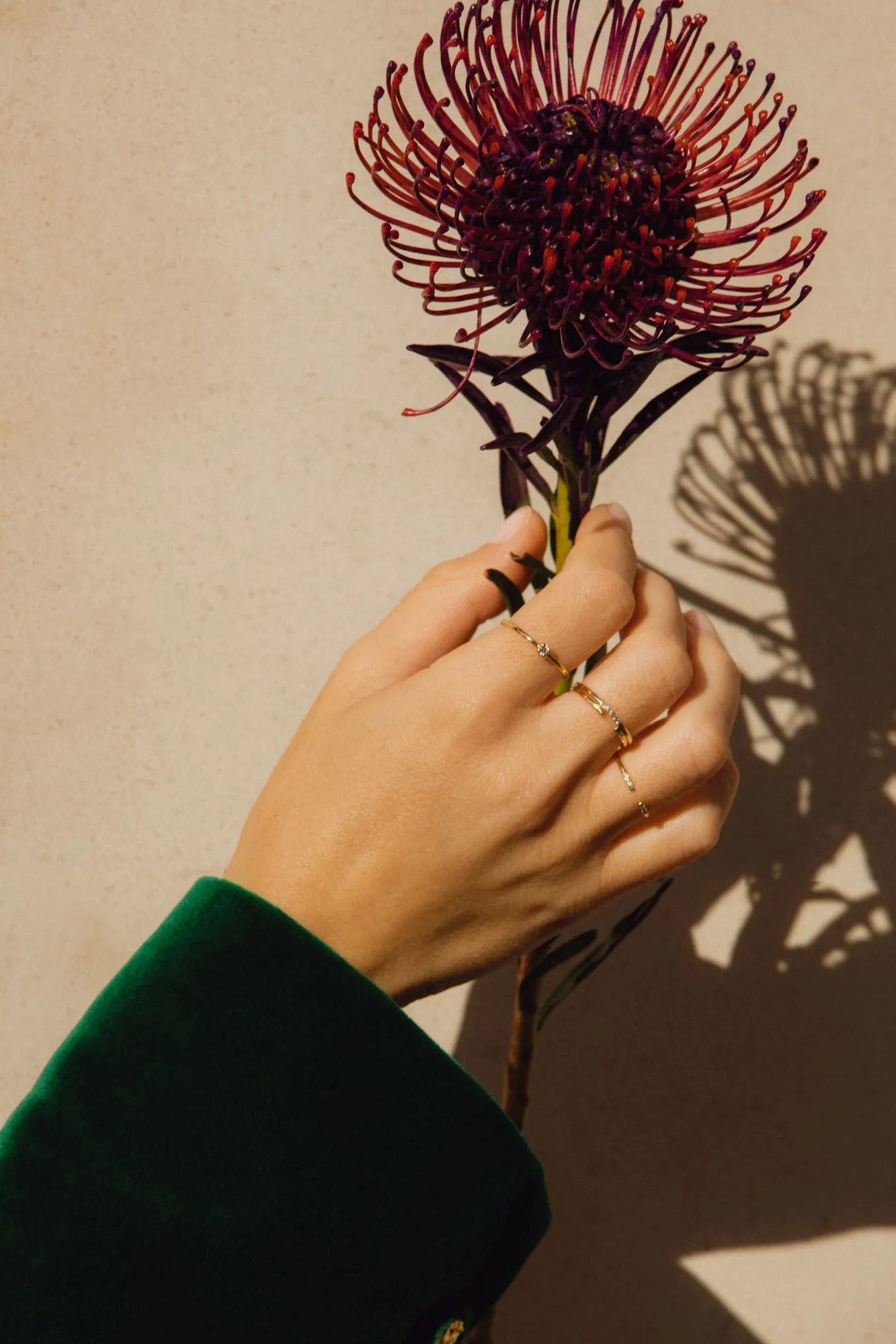 Line 18K Gold Ring w. Lab-Grown Diamonds