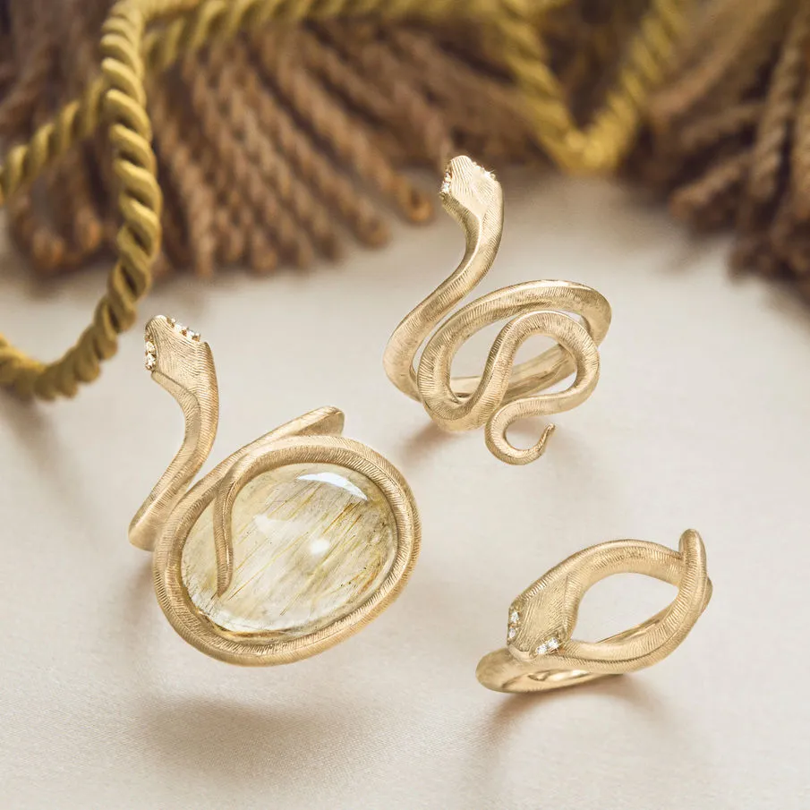 Medium Snakes 18K Gold Ring w. Diamonds