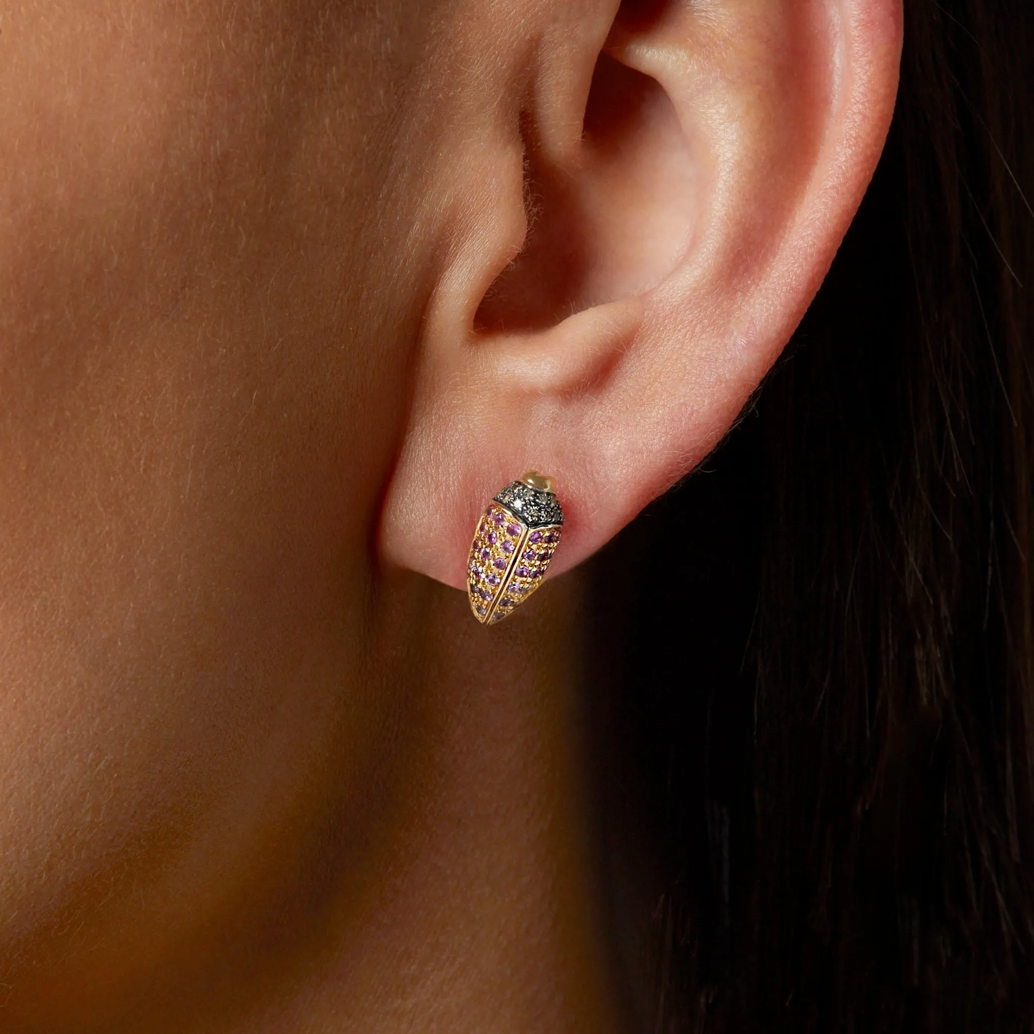 Mini Scarab 18K Gold & Silver Stud w. Diamonds, Sapphire & Amethyst