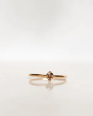 Not At All Tiny 18K Gold, Whitegold or Rosegold Ring w. Diamond