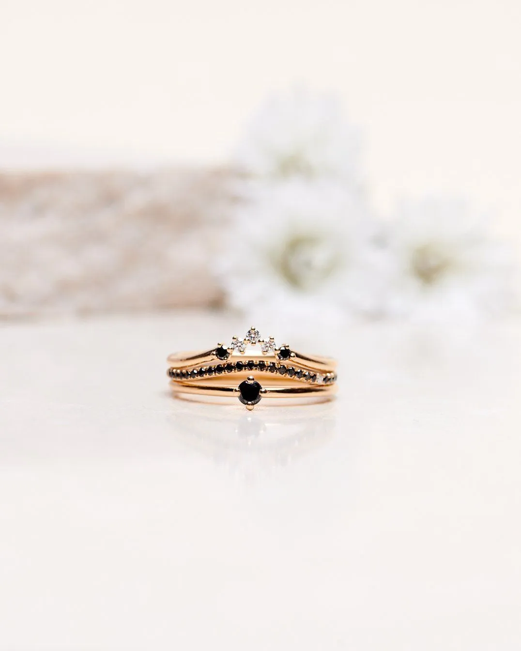 Not So Tiny 18K Gold, Whitegold or Rosegold Ring w. Diamond