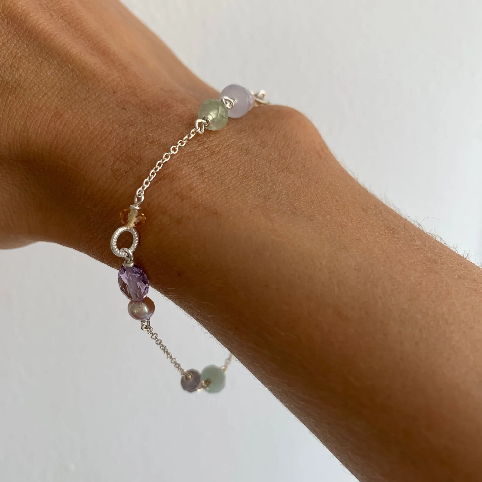 Piccolo Silver Bracelet w. Aquamarine, Chalcedony, Citrin & Quartz
