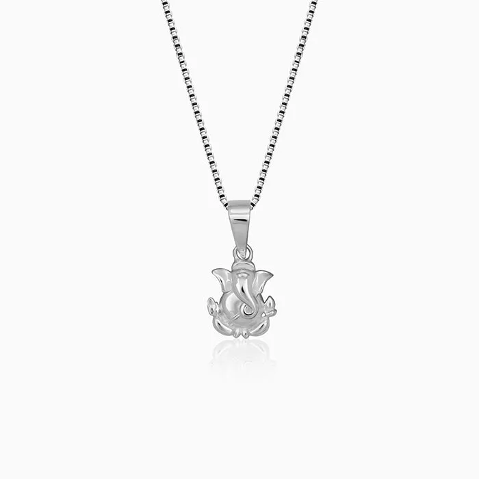 Silver Ganpati Pendant with Box Chain Giva