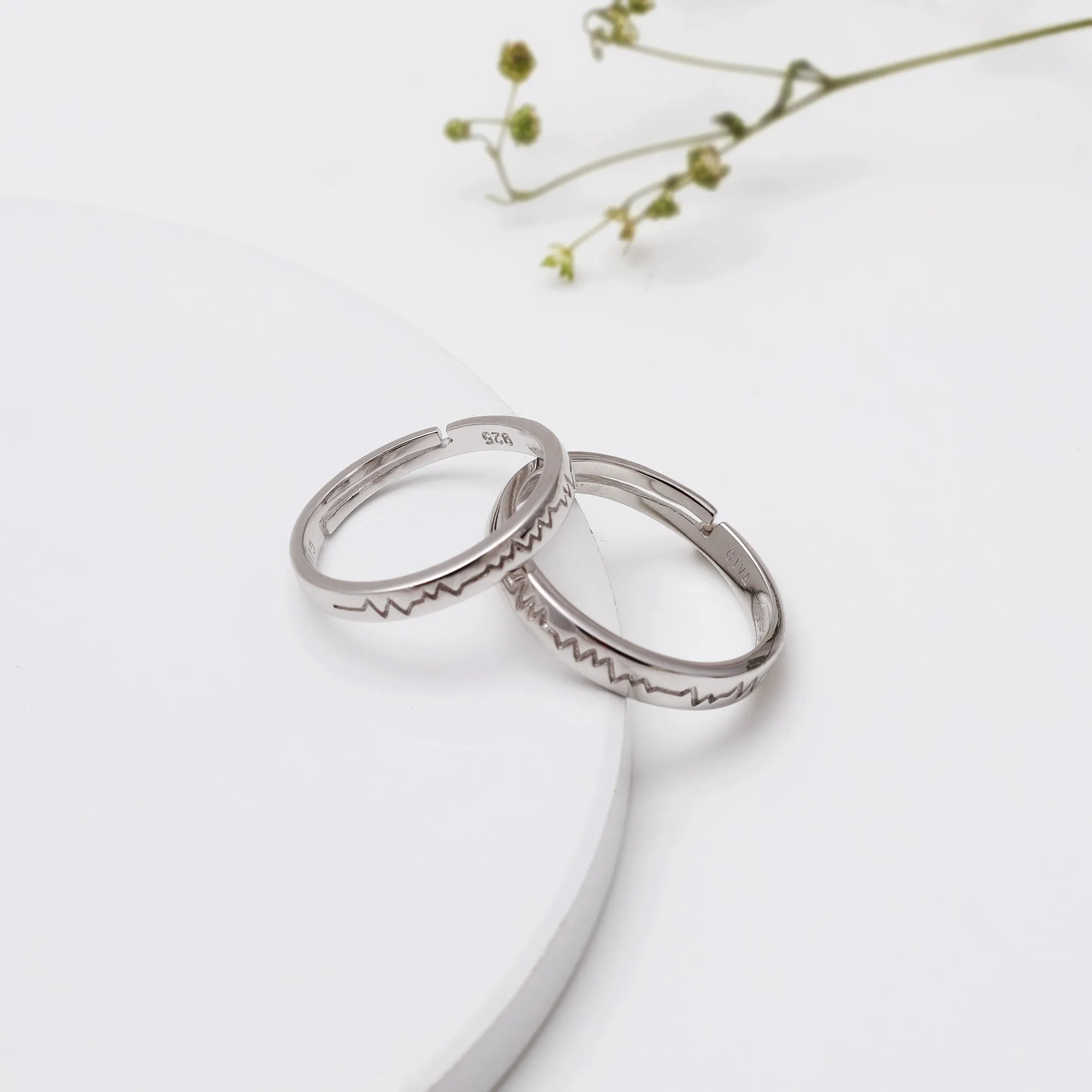 Silver Heartbeat Couple Rings Giva