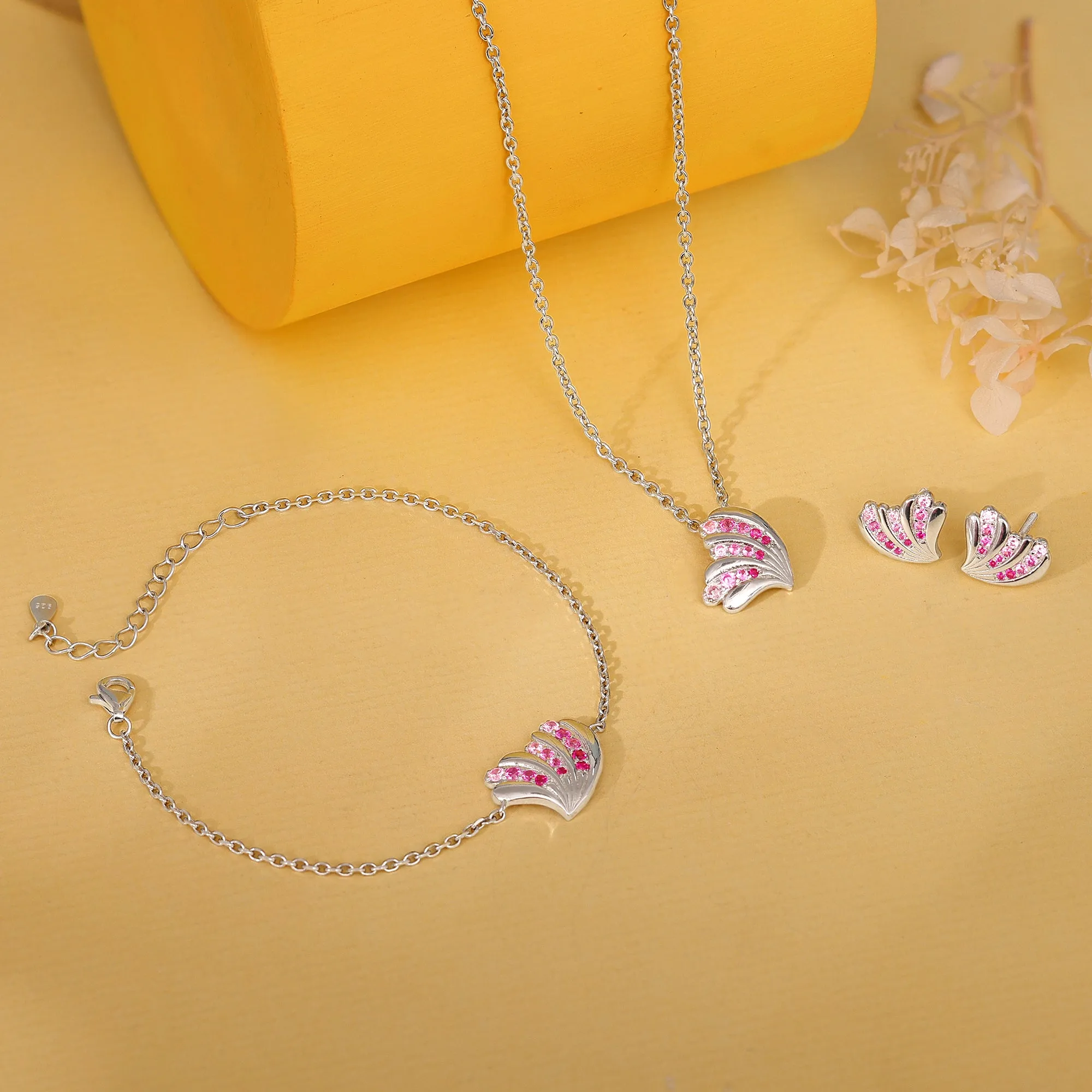 Silver Waveshell Set of Three Giva