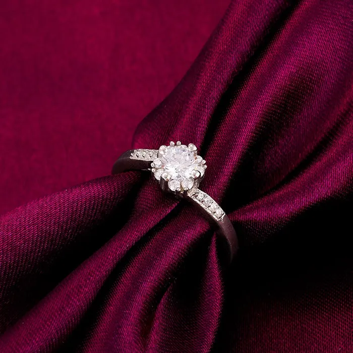 Silver Zircon Twist Ring Giva