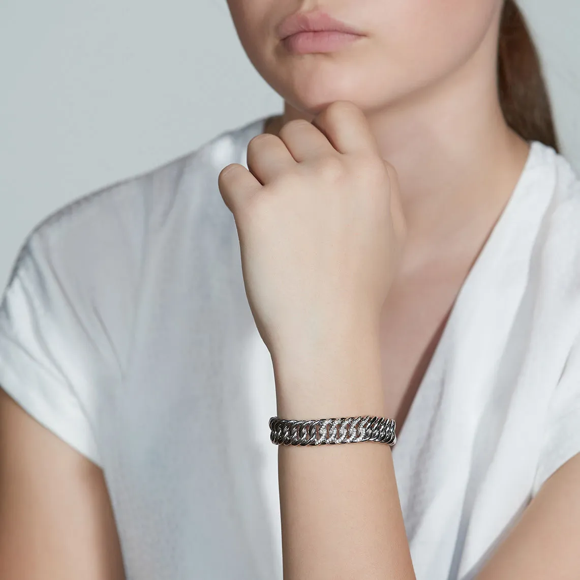 Sitana 18K Whitegold Bracelet w. 60 Diamonds