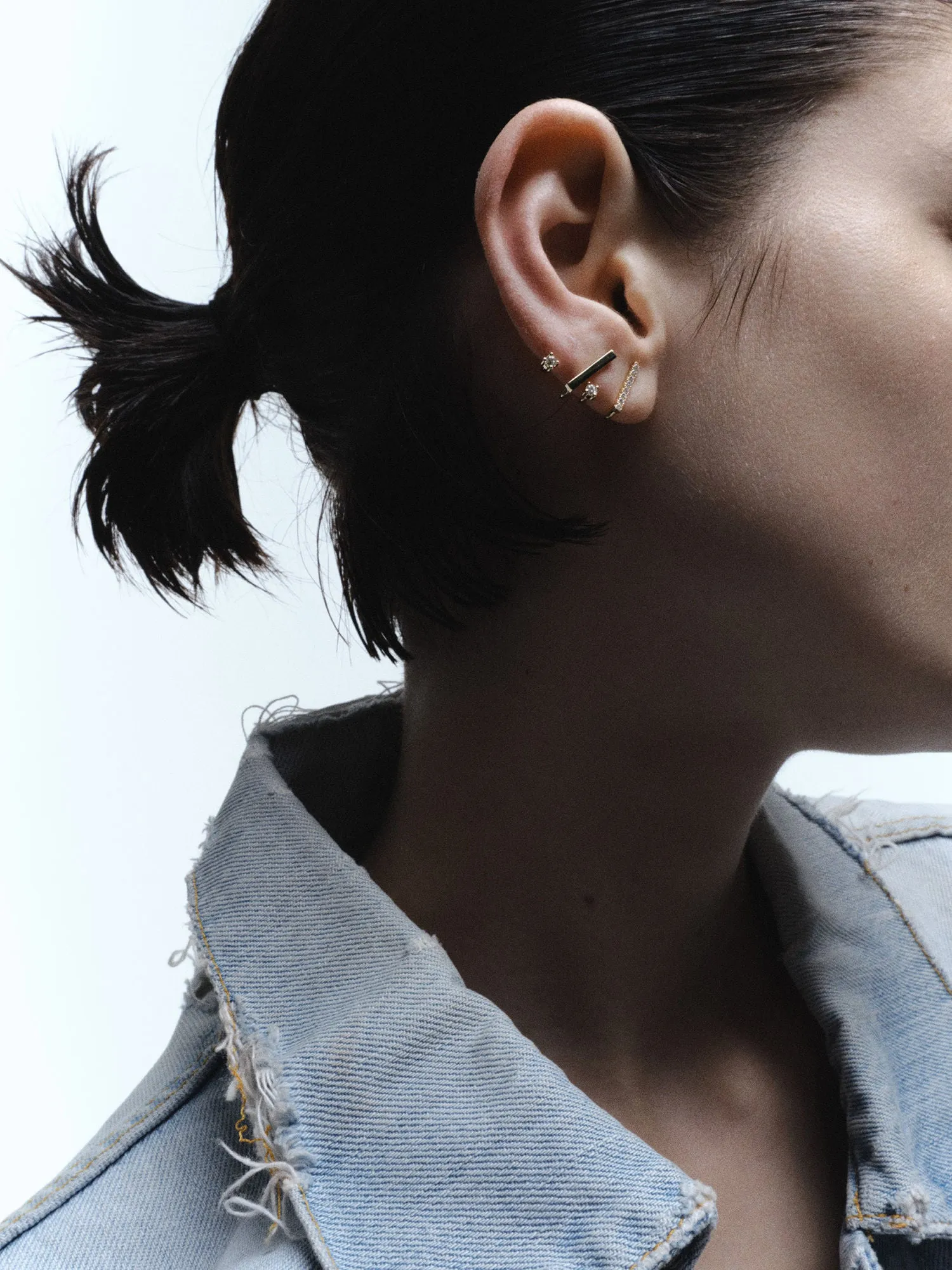 Spiral 0.09 14K Gold, Whitegold or Rosegold Earring w. Diamonds