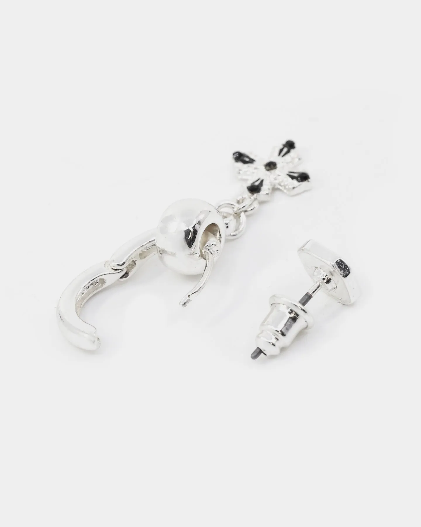 Wild for the Weekend Scripted Cross Stud Set Silver